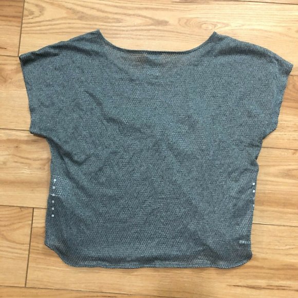 Nike Run Free Swoosh Tank Dri-Fit Mesh Shirt Women's M Cropped Short Sleeve EUC - Picture 6 of 6